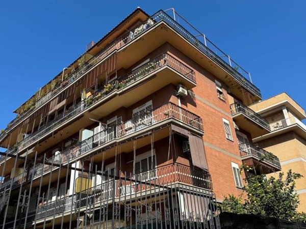 appartamento in vendita a Roma in zona Prenestino-Centocelle