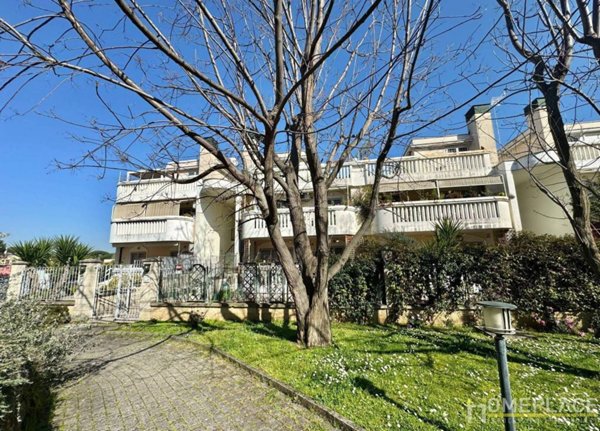 appartamento in vendita a Roma in zona Romanina