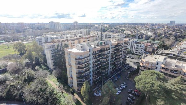 appartamento in vendita a Roma in zona EUR