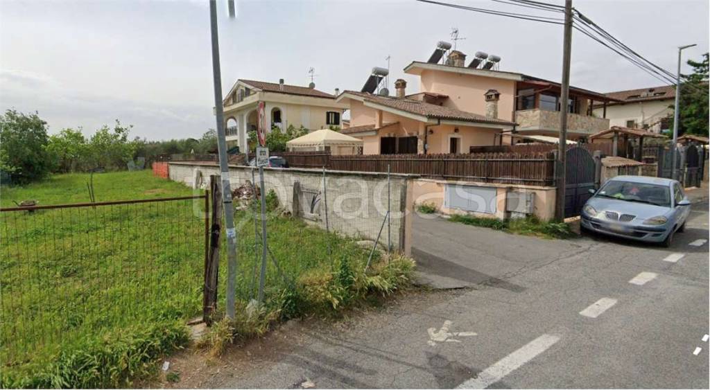 casa indipendente in vendita a Roma in zona Lunghezza