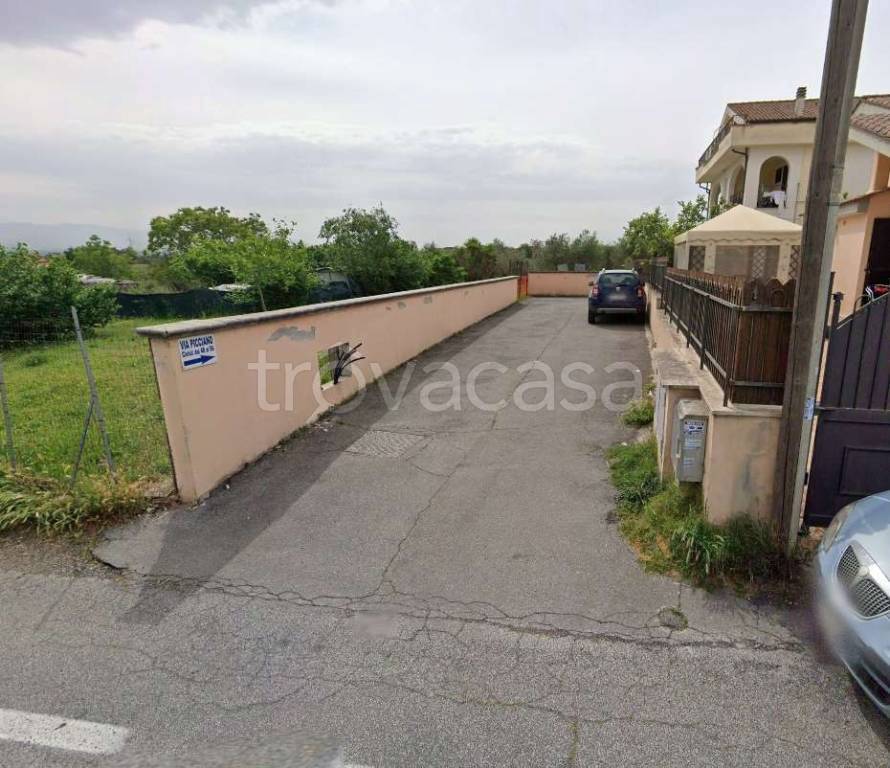 casa indipendente in vendita a Roma in zona Lunghezza