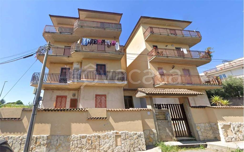 appartamento in vendita a Roma in zona Finocchio