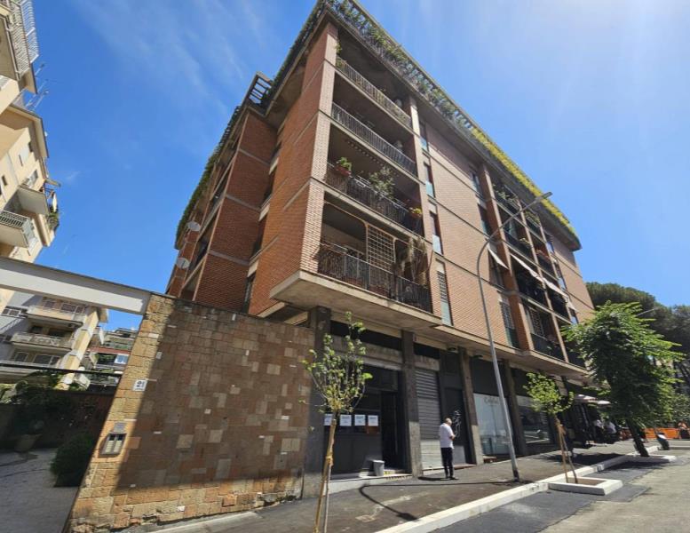 appartamento in vendita a Roma in zona Tor di Quinto