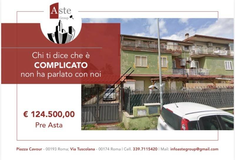 casa indipendente in vendita a Roma in zona Finocchio