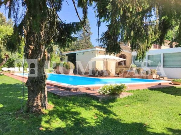 casa indipendente in vendita a Roma in zona Tre Pini - Poggio dei Fiori