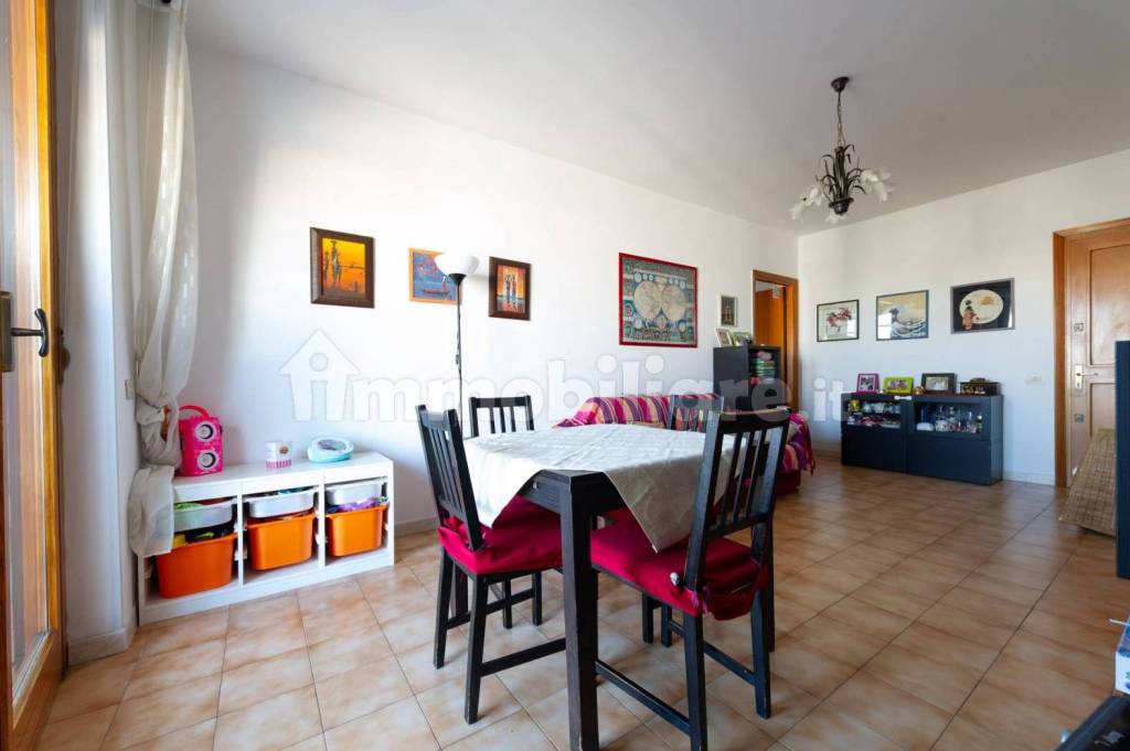 appartamento in vendita a Roma in zona Torre Maura