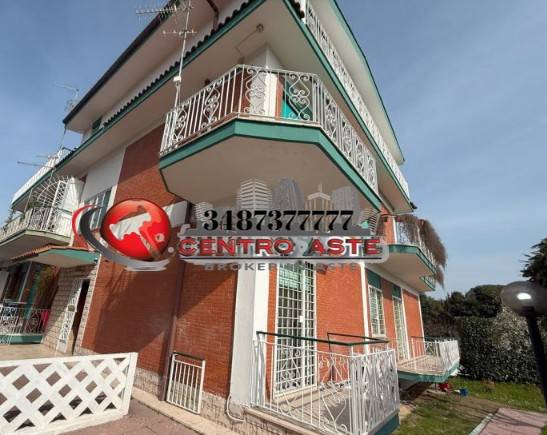 appartamento in vendita a Roma in zona Borghesiana