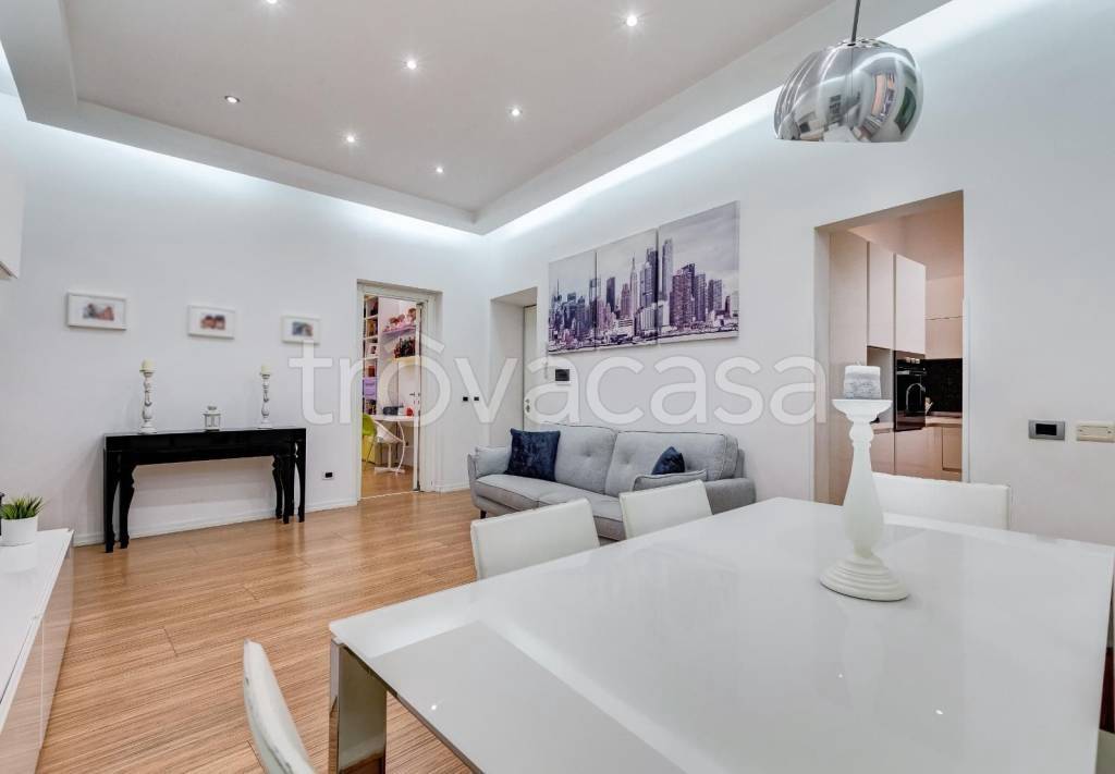 appartamento in vendita a Roma in zona Esquilino