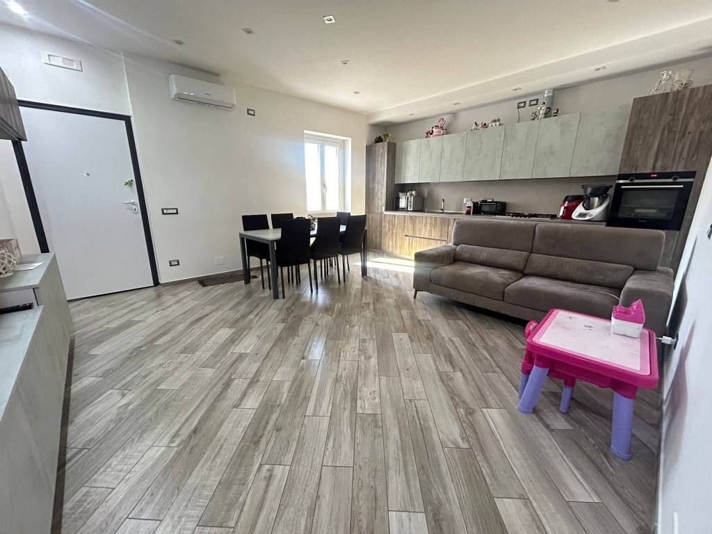 appartamento in vendita a Roma in zona Dragona/Bagnoletto