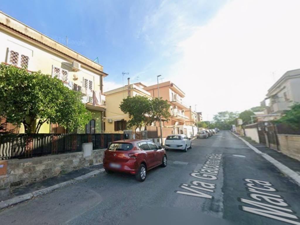 appartamento in vendita a Roma in zona Ostiense