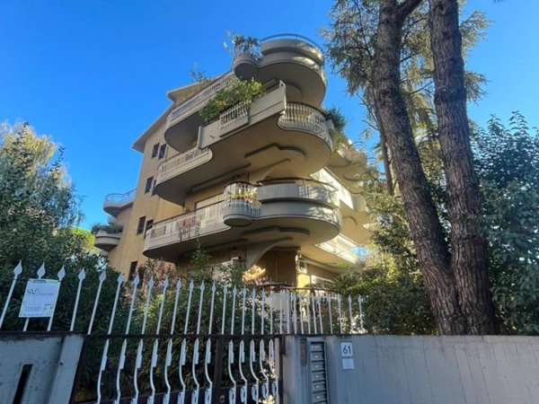 appartamento in vendita a Roma in zona Tor di Quinto