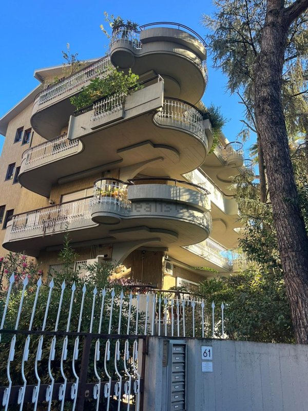 appartamento in vendita a Roma in zona Tor di Quinto