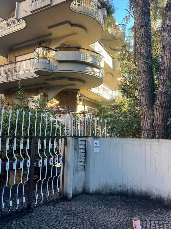 appartamento in vendita a Roma in zona Tor di Quinto