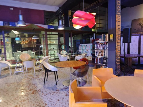 negozio in vendita a Roma in zona Ostiense