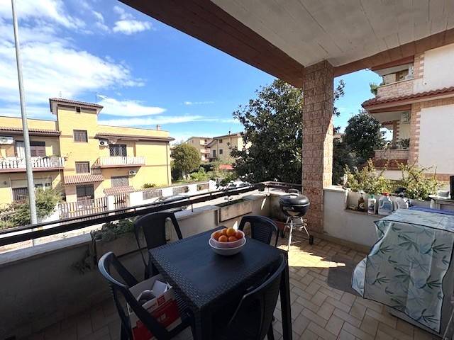 appartamento in vendita a Roma in zona Casalotti