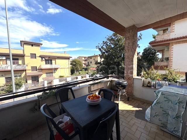 appartamento in vendita a Roma in zona Casalotti