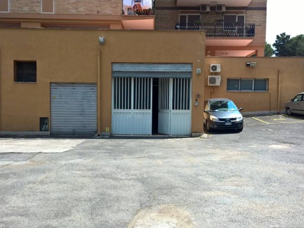 negozio in vendita a Roma in zona Tor Sapienza