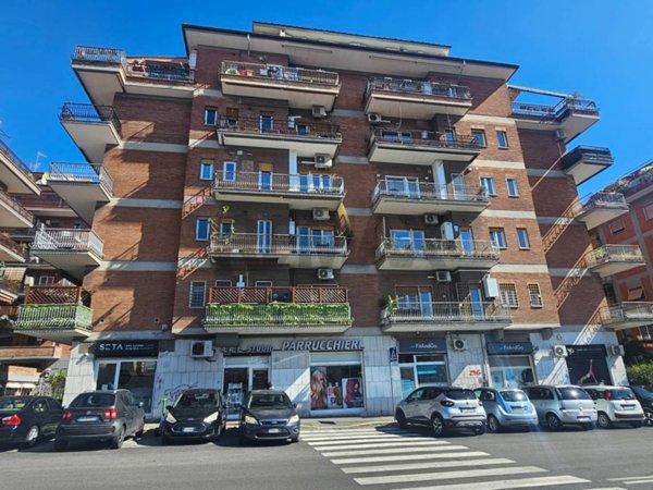 appartamento in vendita a Roma in zona Monte Sacro/Talenti