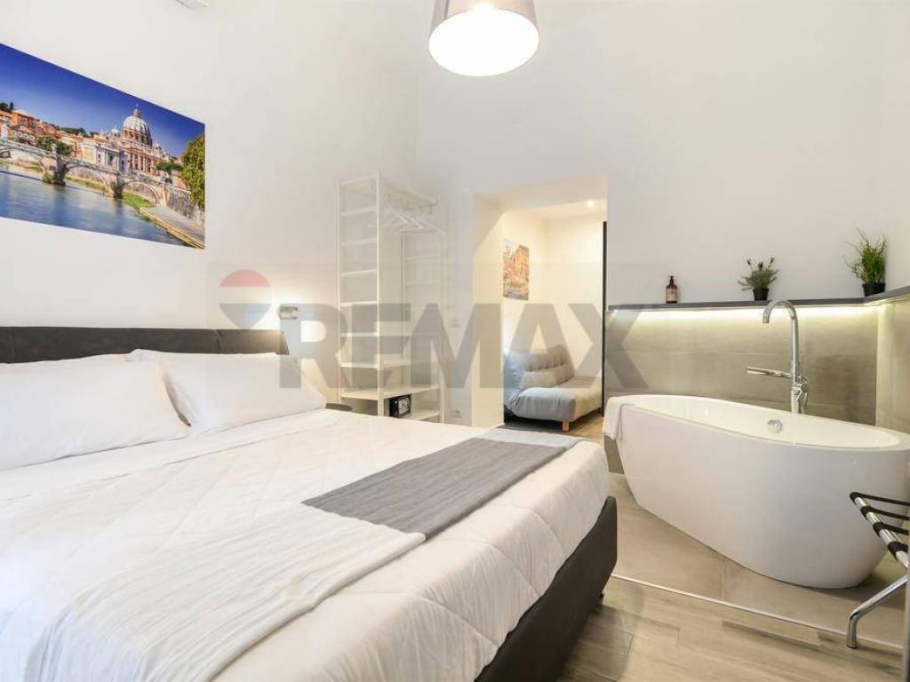 negozio in vendita a Roma in zona Rione Prati