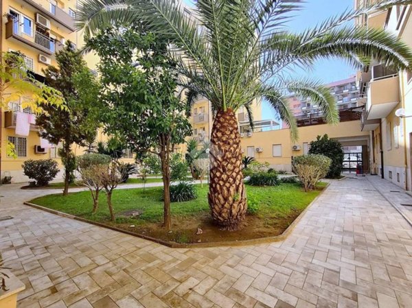 appartamento in vendita a Roma in zona Cinecittà