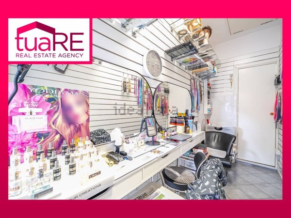 locale commerciale in vendita a Roma in zona Appio Claudio