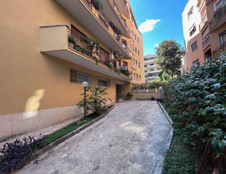 appartamento in vendita a Roma in zona Trieste