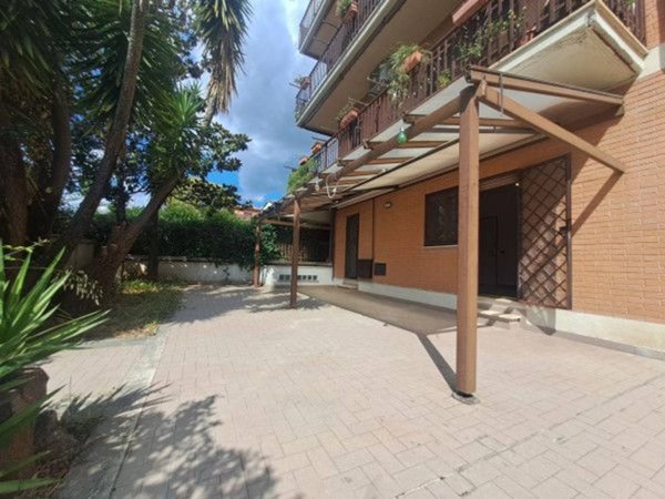 appartamento in vendita a Roma in zona Casal Morena