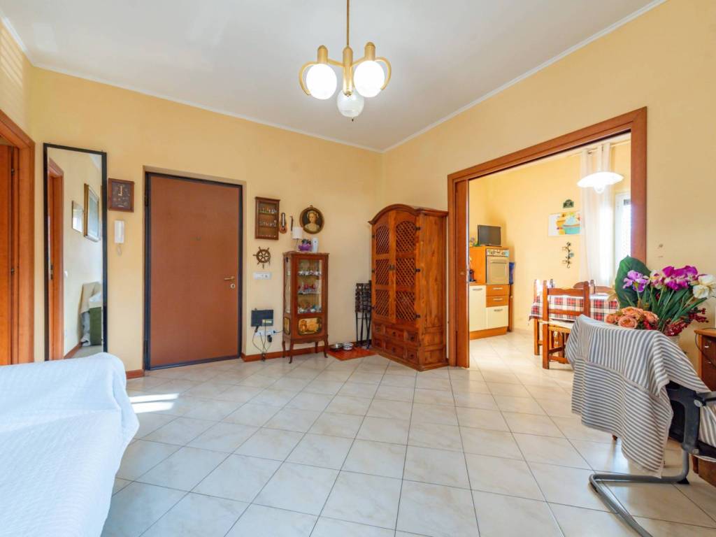 appartamento in vendita a Roma in zona Acilia