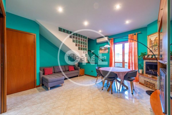 casa indipendente in vendita a Roma