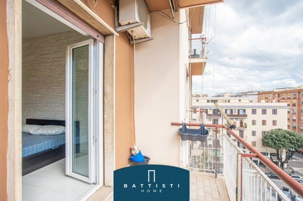 appartamento in vendita a Roma in zona Tuscolano