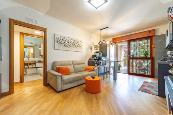 appartamento in vendita a Roma in zona EUR