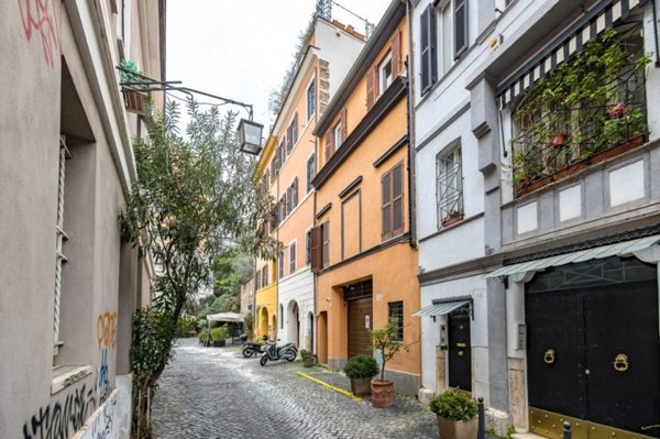appartamento in vendita a Roma in zona Trastevere
