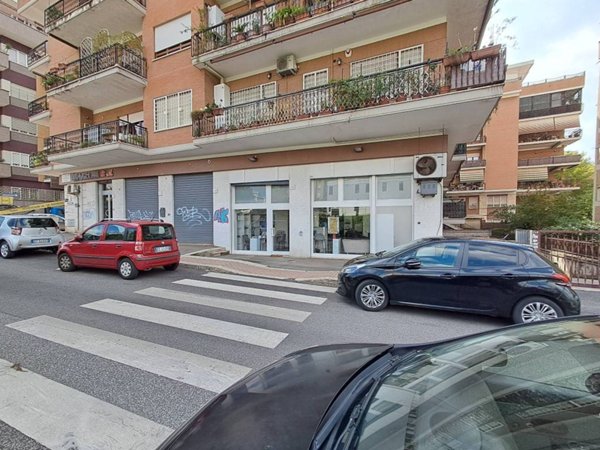 negozio in vendita a Roma in zona Monte Sacro/Talenti