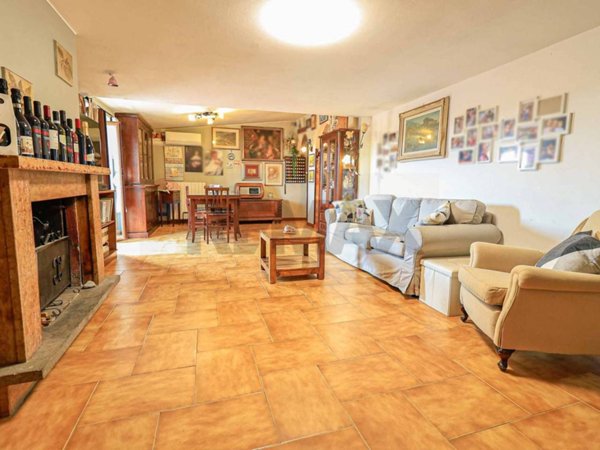 appartamento in vendita a Roma in zona Lunghezza