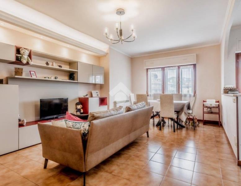 appartamento in vendita a Roma in zona Tor di Quinto