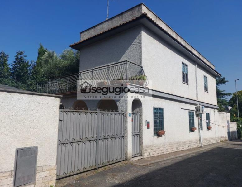 appartamento in vendita a Roma in zona Tor di Quinto