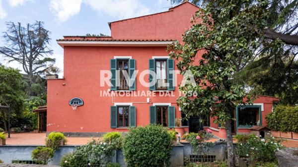 casa indipendente in vendita a Roma in zona Appio Pignatelli
