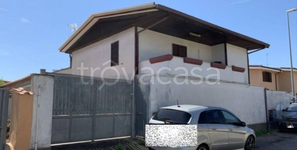 appartamento in vendita a Roma in zona Ostia Antica