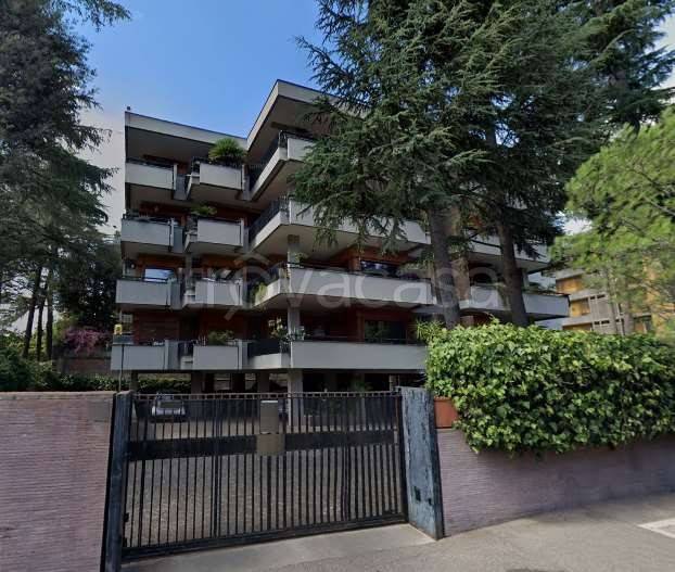 appartamento in vendita a Roma in zona Tor di Quinto