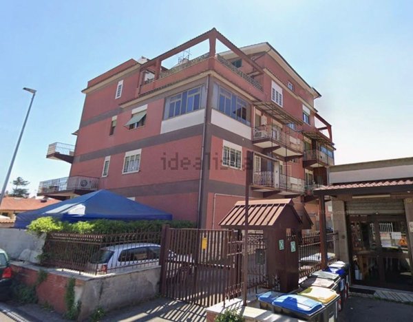 appartamento in vendita a Roma in zona Tor Bella Monaca