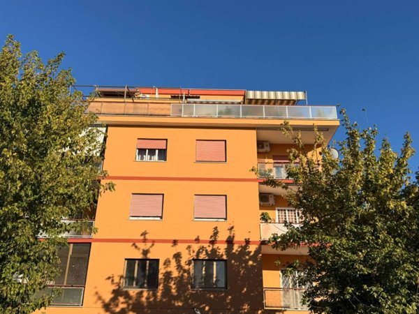 appartamento in vendita a Roma in zona Torrevecchia