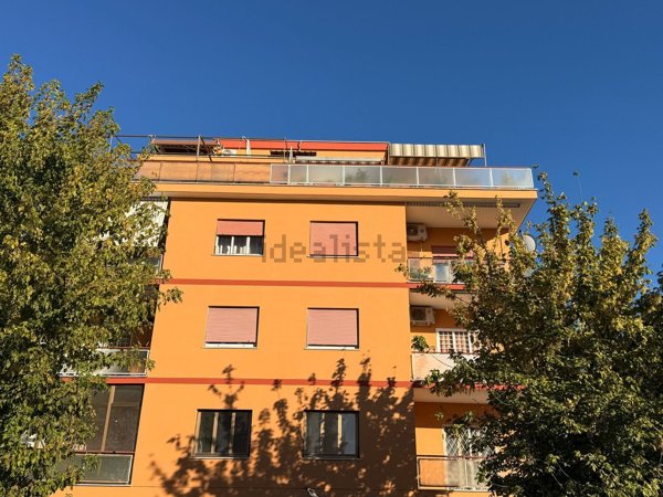 appartamento in vendita a Roma in zona Torrevecchia