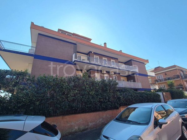 appartamento in vendita a Roma in zona Giuliano Dalmata