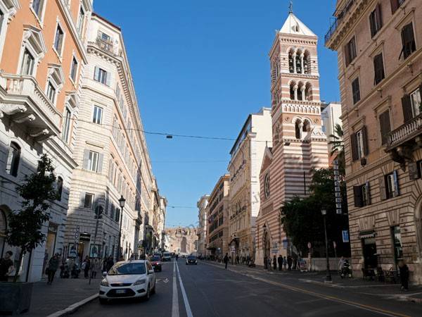 negozio in vendita a Roma in zona Centro Storico