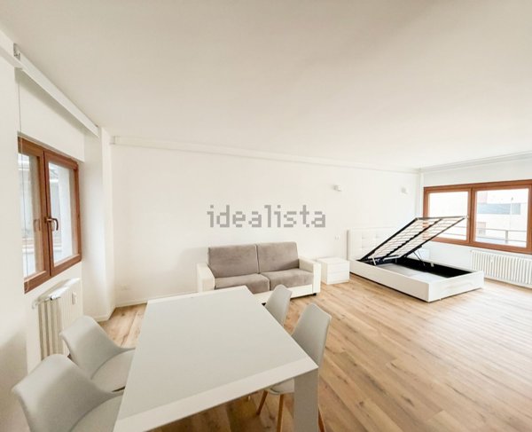 appartamento in vendita a Roma in zona Ostiense