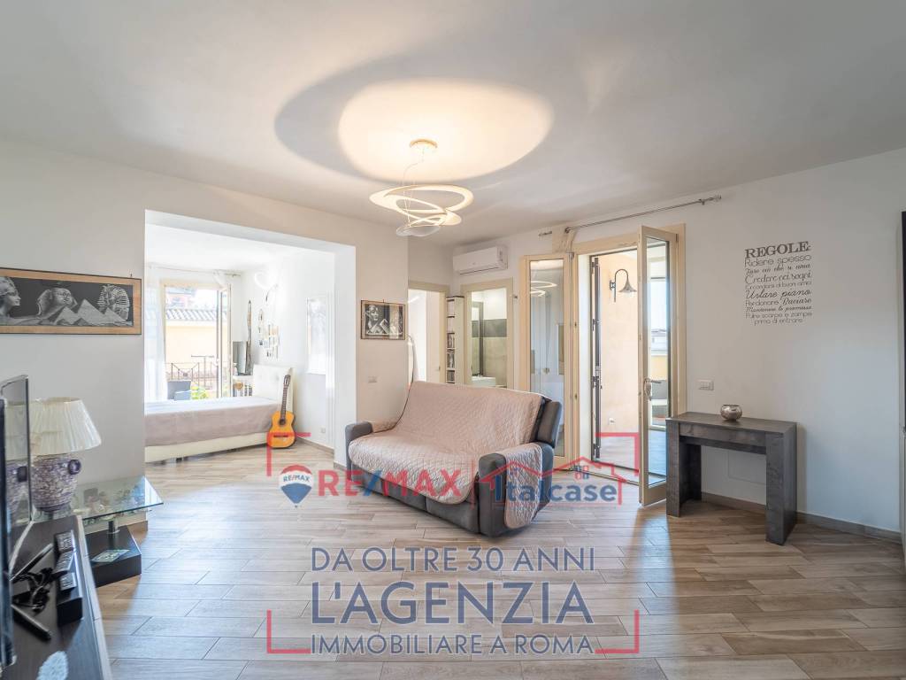 appartamento in vendita a Roma in zona Selva Candida