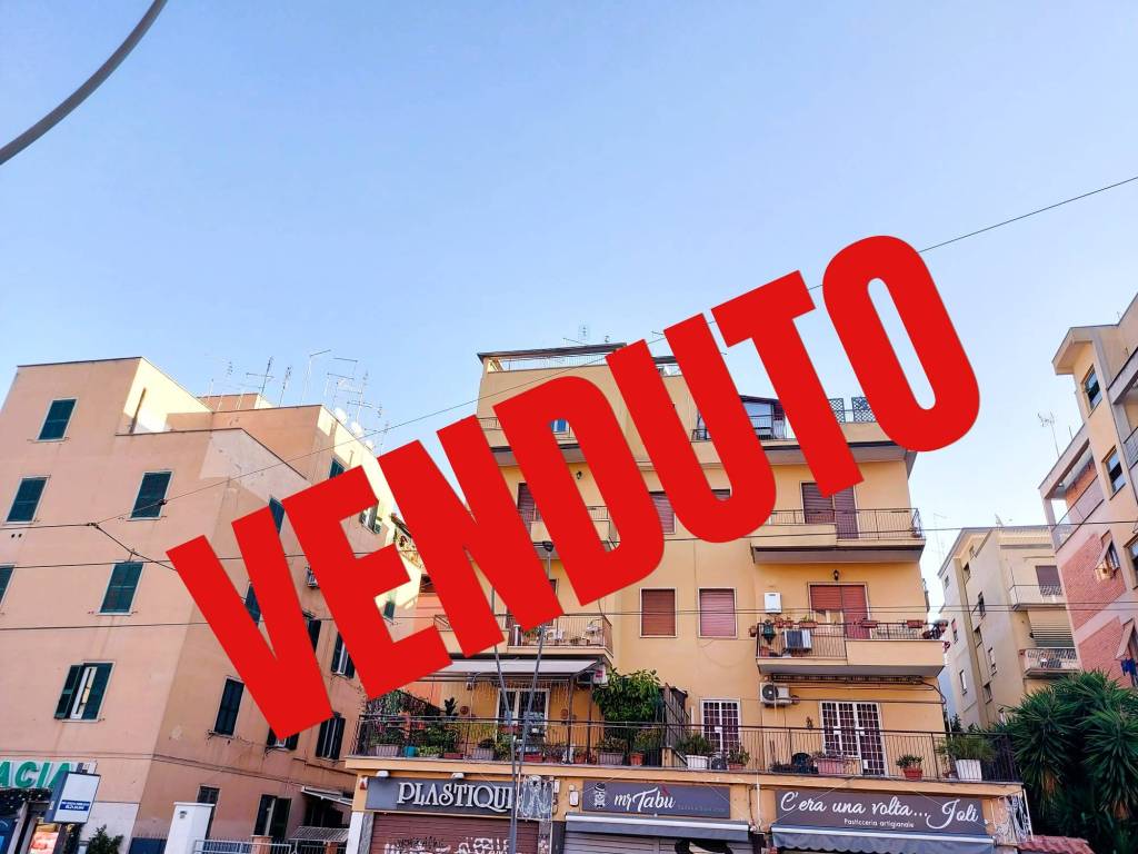 appartamento in vendita a Roma in zona Prenestino-Centocelle