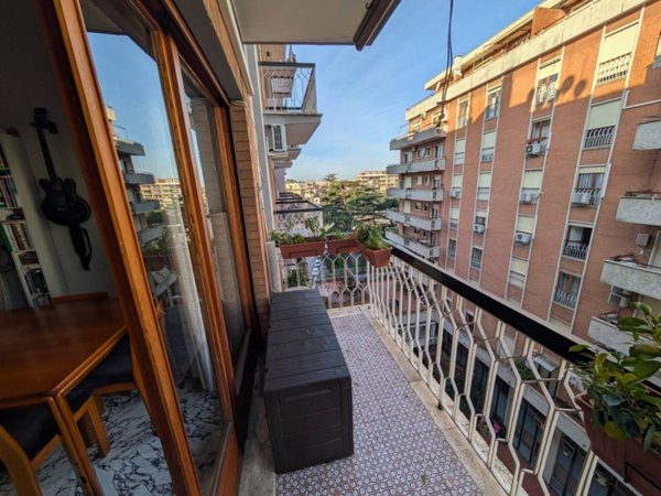 appartamento in vendita a Roma in zona Ostiense