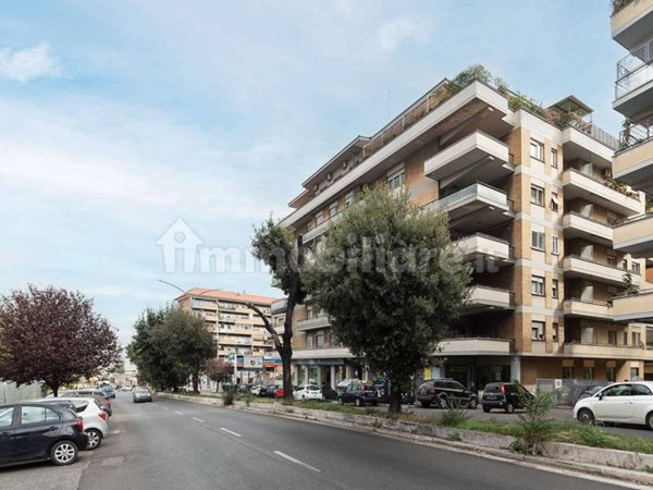 negozio in vendita a Roma in zona Aurelio