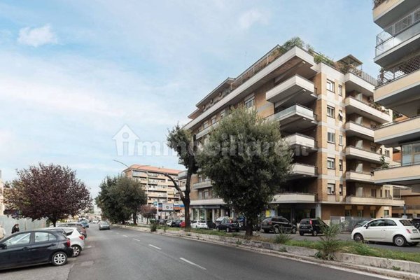 negozio in vendita a Roma in zona Aurelio